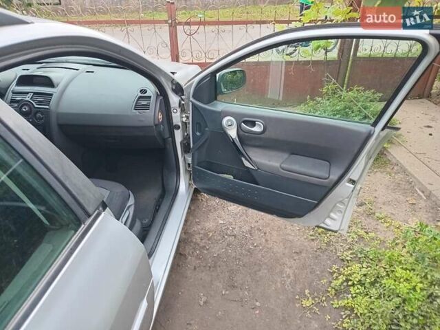 Серый Рено Меган, объемом двигателя 1.6 л и пробегом 308 тыс. км за 4500 $, фото 8 на Automoto.ua