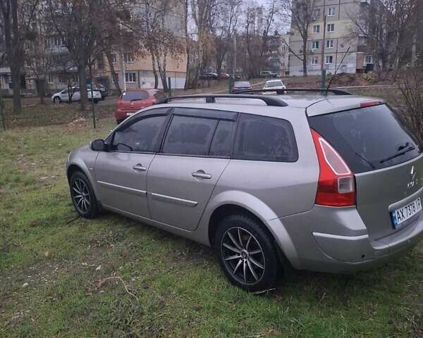 Серый Рено Меган, объемом двигателя 1.6 л и пробегом 234 тыс. км за 4999 $, фото 30 на Automoto.ua