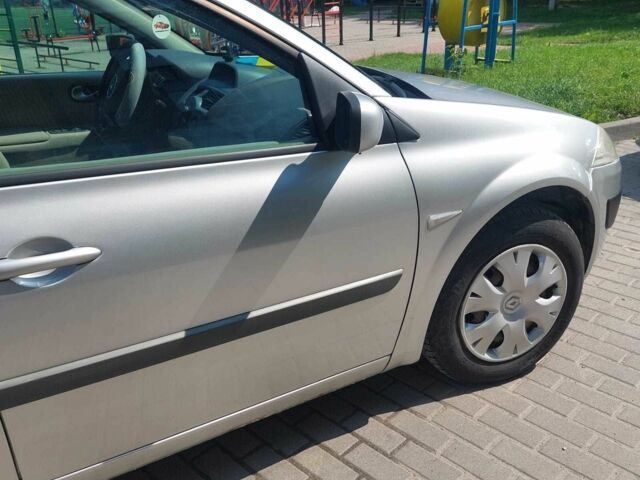 Серый Рено Меган, объемом двигателя 1.6 л и пробегом 270 тыс. км за 3800 $, фото 5 на Automoto.ua