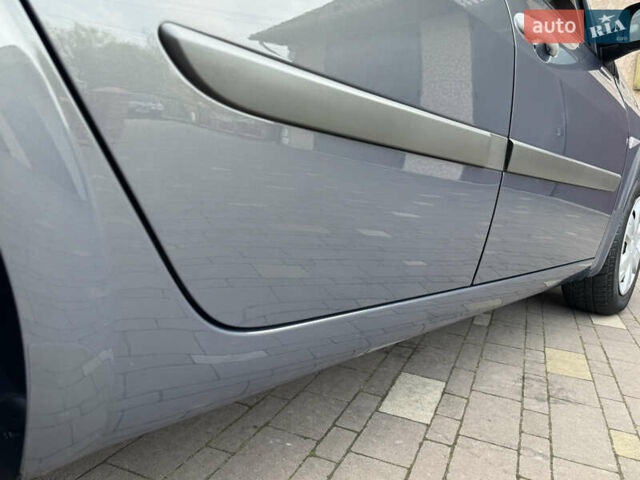 Сірий Рено Меган, об'ємом двигуна 1.6 л та пробігом 106 тис. км за 5999 $, фото 39 на Automoto.ua