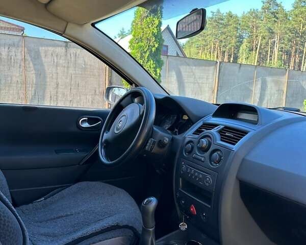 Серый Рено Меган, объемом двигателя 1.5 л и пробегом 228 тыс. км за 5700 $, фото 8 на Automoto.ua