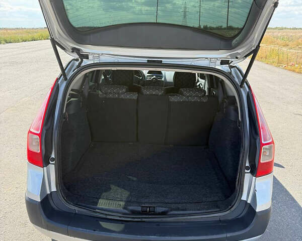 Рено Меган 2007 в Килие на Automoto.ua Серый Рено Меган, объемом двигателя 1.6 л и пробегом 241 тыс. км за 5000 $, фото 3 на Automoto.ua