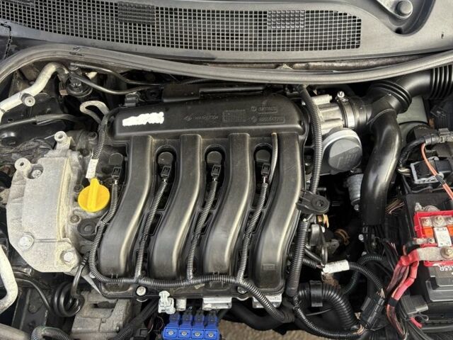 Серый Рено Меган, объемом двигателя 1.6 л и пробегом 215 тыс. км за 5400 $, фото 22 на Automoto.ua