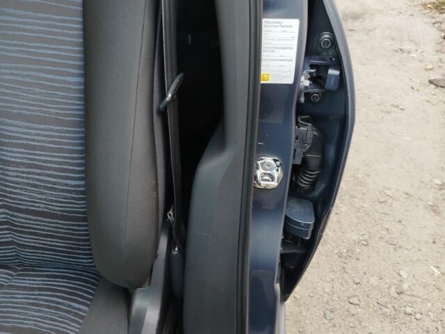 Сірий Рено Меган, об'ємом двигуна 1.6 л та пробігом 223 тис. км за 6200 $, фото 16 на Automoto.ua