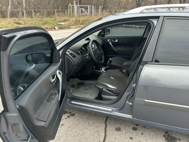 Серый Рено Меган, объемом двигателя 1.6 л и пробегом 507 тыс. км за 3700 $, фото 5 на Automoto.ua