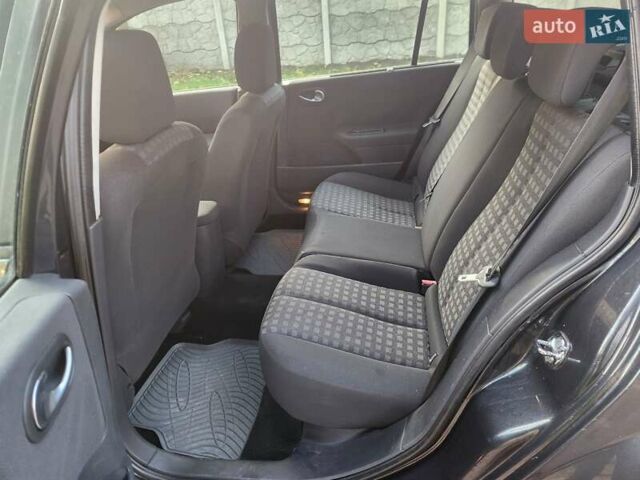 Серый Рено Меган, объемом двигателя 1.6 л и пробегом 248 тыс. км за 5300 $, фото 16 на Automoto.ua