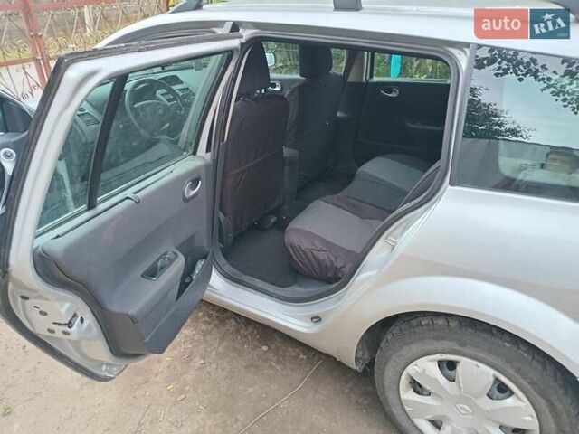 Серый Рено Меган, объемом двигателя 1.6 л и пробегом 308 тыс. км за 4500 $, фото 15 на Automoto.ua