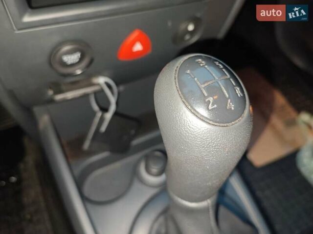 Сірий Рено Меган, об'ємом двигуна 1.6 л та пробігом 197 тис. км за 5700 $, фото 8 на Automoto.ua