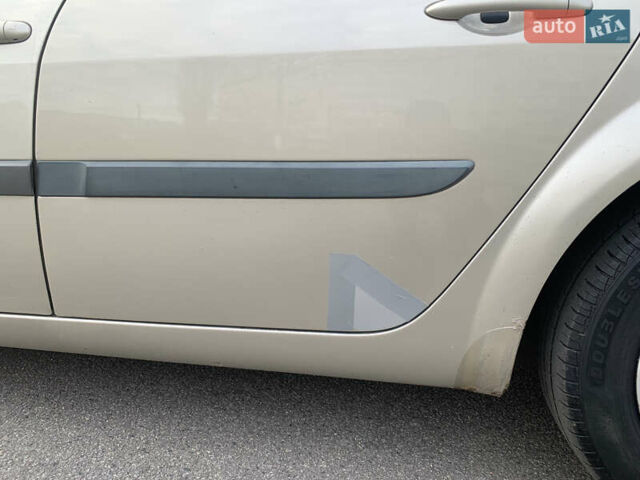 Серый Рено Меган, объемом двигателя 1.6 л и пробегом 281 тыс. км за 4500 $, фото 19 на Automoto.ua