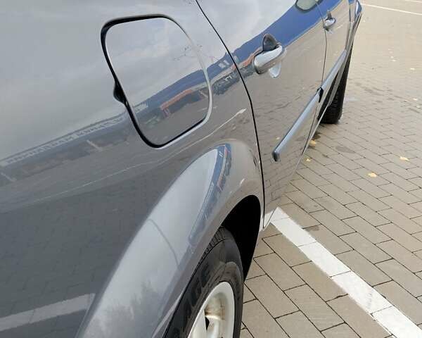Рено Меган 2007 в Сумах на Automoto.ua Серый Рено Меган, объемом двигателя 1.6 л и пробегом 208 тыс. км за 5400 $, фото 4 на Automoto.ua