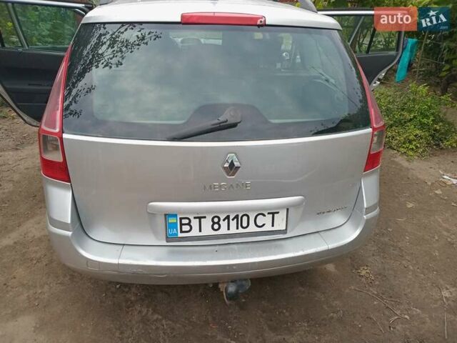 Серый Рено Меган, объемом двигателя 1.6 л и пробегом 308 тыс. км за 4500 $, фото 3 на Automoto.ua