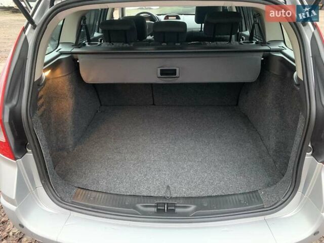 Сірий Рено Меган, об'ємом двигуна 1.6 л та пробігом 284 тис. км за 5700 $, фото 15 на Automoto.ua