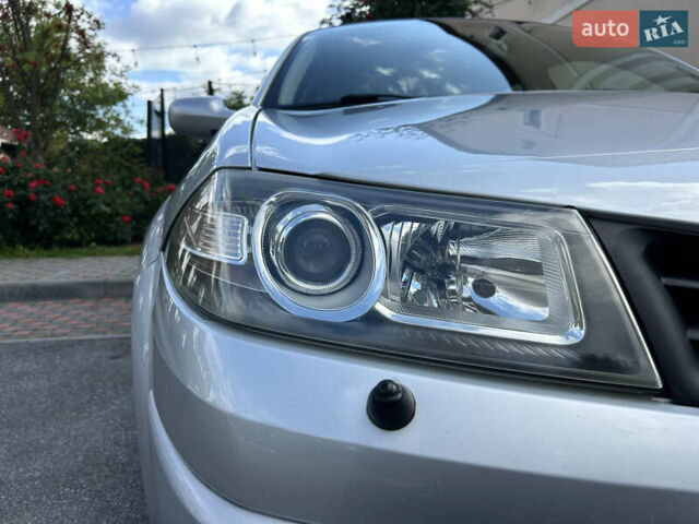 Рено Меган 2007 в Виннице на Automoto.ua Серый Рено Меган, объемом двигателя 1.6 л и пробегом 178 тыс. км за 5850 $, фото 15 на Automoto.ua