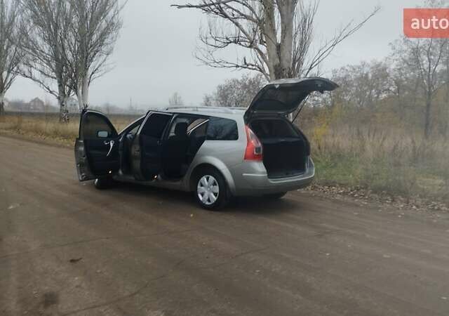 Серый Рено Меган, объемом двигателя 1.5 л и пробегом 250 тыс. км за 4800 $, фото 17 на Automoto.ua