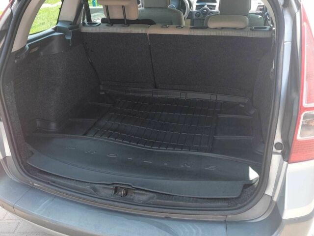 Серый Рено Меган, объемом двигателя 1.6 л и пробегом 270 тыс. км за 3800 $, фото 12 на Automoto.ua