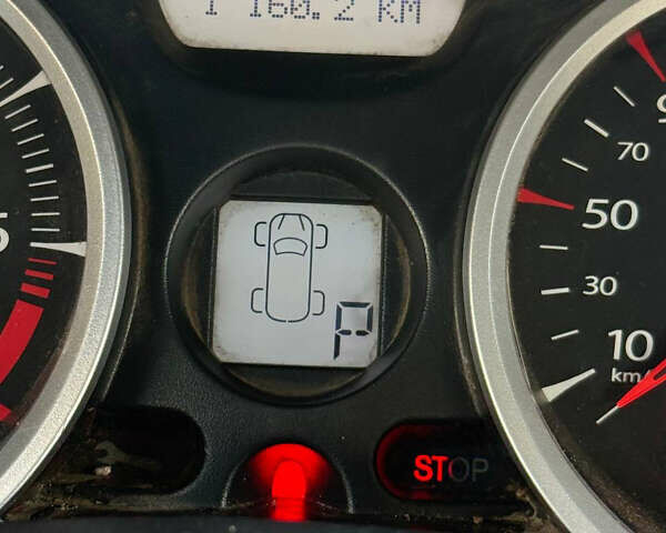 Рено Меган 2007 в Килие на Automoto.ua Серый Рено Меган, объемом двигателя 1.6 л и пробегом 241 тыс. км за 5000 $, фото 8 на Automoto.ua