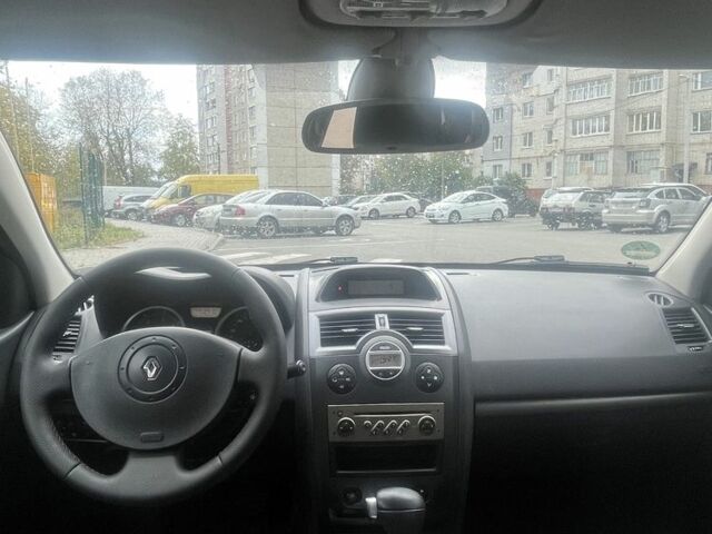 Серый Рено Меган, объемом двигателя 1.9 л и пробегом 230 тыс. км за 5200 $, фото 5 на Automoto.ua