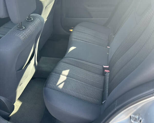 Серый Рено Меган, объемом двигателя 2 л и пробегом 134 тыс. км за 5600 $, фото 4 на Automoto.ua