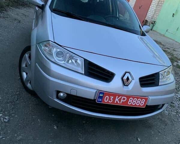 Серый Рено Меган, объемом двигателя 2 л и пробегом 162 тыс. км за 6299 $, фото 8 на Automoto.ua