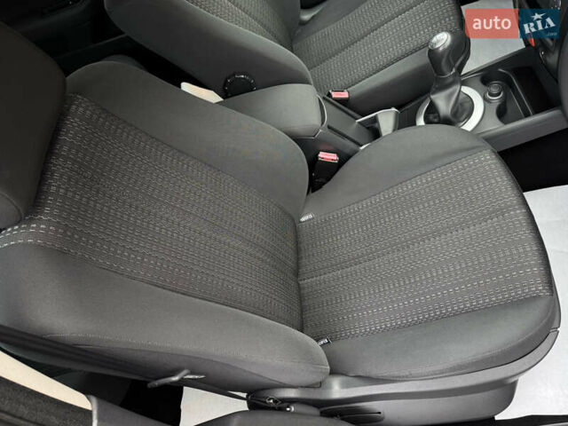 Сірий Рено Меган, об'ємом двигуна 1.6 л та пробігом 106 тис. км за 5999 $, фото 62 на Automoto.ua