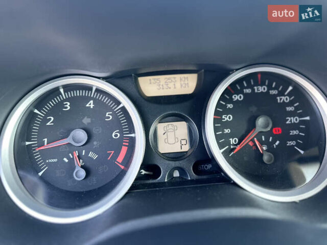 Серый Рено Меган, объемом двигателя 2 л и пробегом 134 тыс. км за 5600 $, фото 10 на Automoto.ua