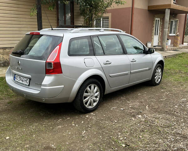 Серый Рено Меган, объемом двигателя 1.6 л и пробегом 209 тыс. км за 5000 $, фото 1 на Automoto.ua