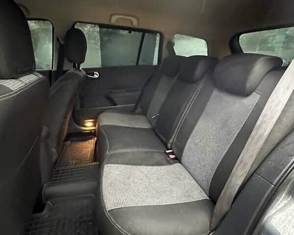 Серый Рено Меган, объемом двигателя 1.6 л и пробегом 248 тыс. км за 5500 $, фото 18 на Automoto.ua