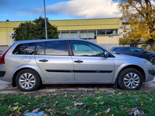 Рено Меган 2007 в Купянске на Automoto.ua Серый Рено Меган, объемом двигателя 1.4 л и пробегом 228 тыс. км за 3300 $, фото 3 на Automoto.ua