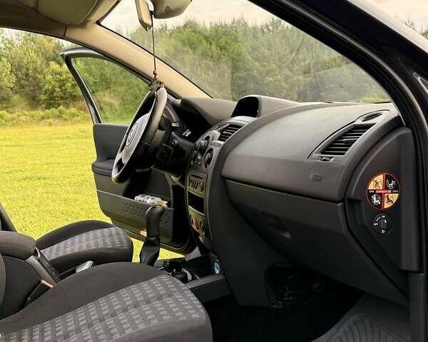 Сірий Рено Меган, об'ємом двигуна 1.6 л та пробігом 241 тис. км за 5200 $, фото 6 на Automoto.ua