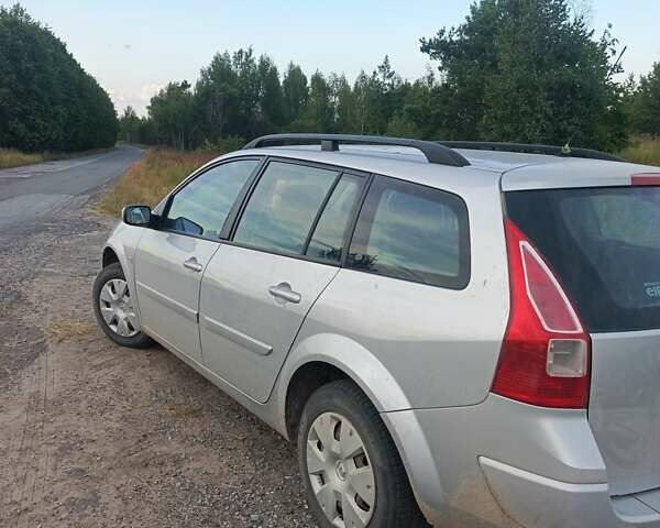 Серый Рено Меган, объемом двигателя 1.6 л и пробегом 250 тыс. км за 4000 $, фото 3 на Automoto.ua