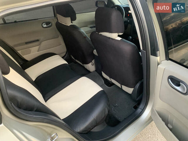 Серый Рено Меган, объемом двигателя 1.6 л и пробегом 281 тыс. км за 4500 $, фото 12 на Automoto.ua