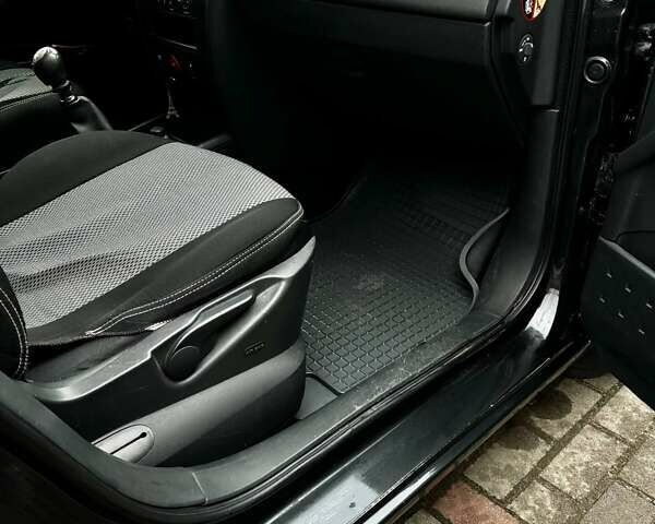 Сірий Рено Меган, об'ємом двигуна 1.5 л та пробігом 313 тис. км за 4750 $, фото 16 на Automoto.ua