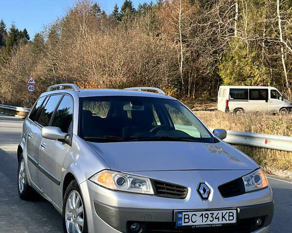 Серый Рено Меган, объемом двигателя 1.9 л и пробегом 375 тыс. км за 3400 $, фото 2 на Automoto.ua