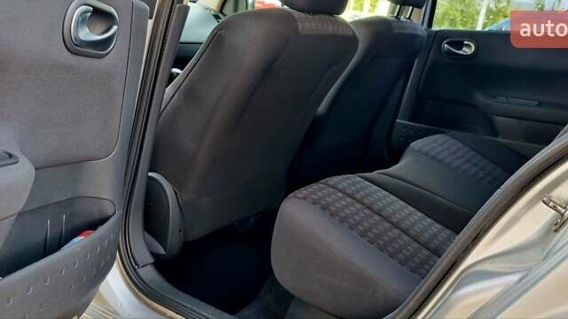 Сірий Рено Меган, об'ємом двигуна 1.6 л та пробігом 212 тис. км за 4900 $, фото 11 на Automoto.ua