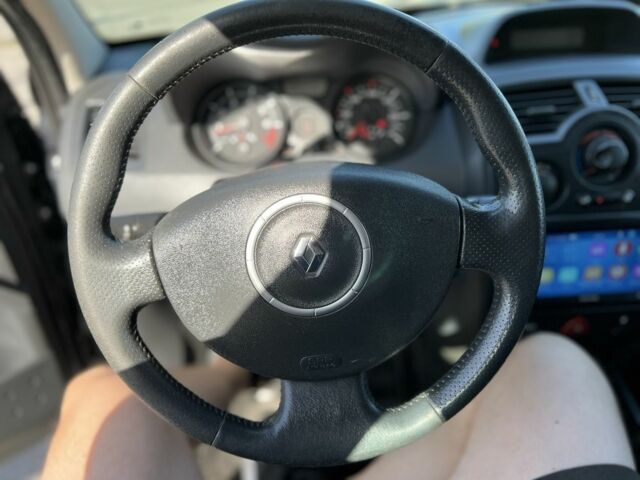 Серый Рено Меган, объемом двигателя 1.6 л и пробегом 256 тыс. км за 5500 $, фото 10 на Automoto.ua