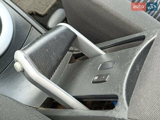 Серый Рено Меган, объемом двигателя 1.6 л и пробегом 240 тыс. км за 5450 $, фото 17 на Automoto.ua