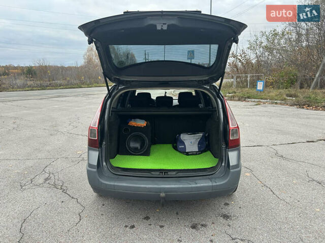 Сірий Рено Меган, об'ємом двигуна 1.6 л та пробігом 507 тис. км за 3700 $, фото 7 на Automoto.ua