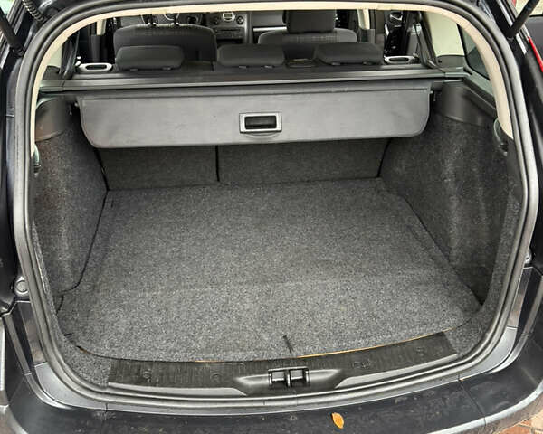 Серый Рено Меган, объемом двигателя 1.6 л и пробегом 210 тыс. км за 6150 $, фото 21 на Automoto.ua