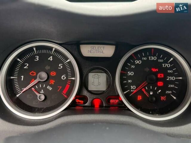 Серый Рено Меган, объемом двигателя 1.6 л и пробегом 215 тыс. км за 5500 $, фото 26 на Automoto.ua