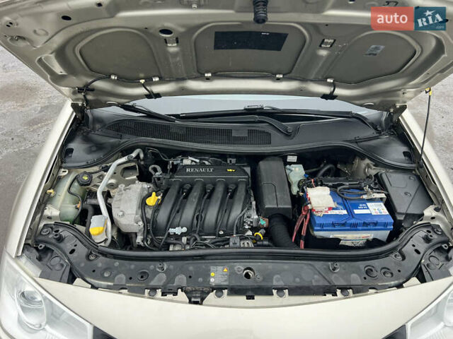 Серый Рено Меган, объемом двигателя 1.6 л и пробегом 281 тыс. км за 4800 $, фото 33 на Automoto.ua