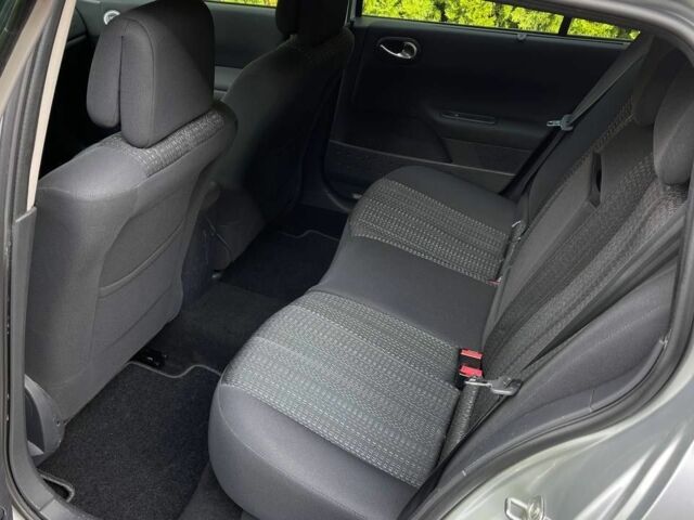 Серый Рено Меган, объемом двигателя 1.6 л и пробегом 107 тыс. км за 5550 $, фото 6 на Automoto.ua