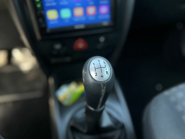 Серый Рено Меган, объемом двигателя 1.6 л и пробегом 220 тыс. км за 5550 $, фото 9 на Automoto.ua