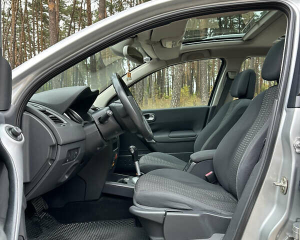 Сірий Рено Меган, об'ємом двигуна 2 л та пробігом 262 тис. км за 5650 $, фото 23 на Automoto.ua