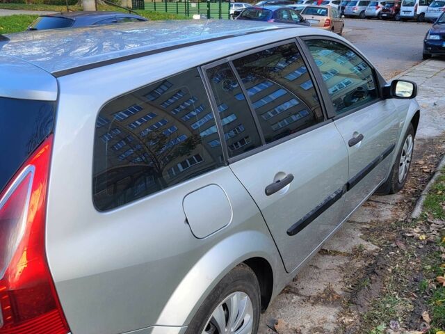 Рено Меган 2007 в Купянске на Automoto.ua Серый Рено Меган, объемом двигателя 1.4 л и пробегом 228 тыс. км за 3300 $, фото 2 на Automoto.ua