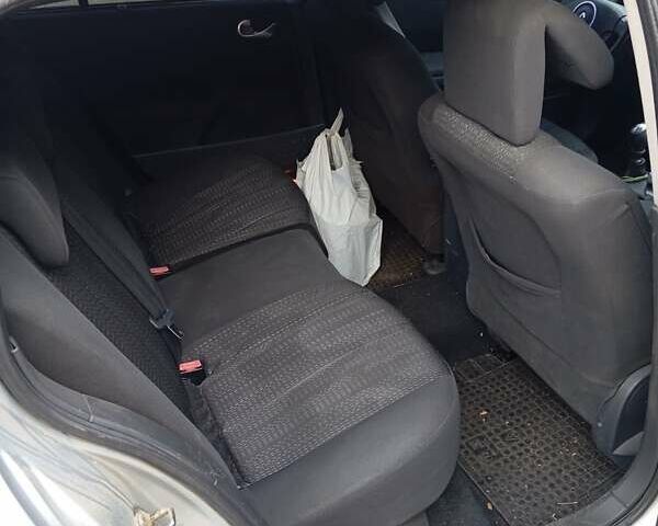 Серый Рено Меган, объемом двигателя 1.46 л и пробегом 400 тыс. км за 4200 $, фото 3 на Automoto.ua