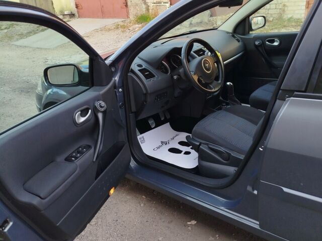 Сірий Рено Меган, об'ємом двигуна 1.6 л та пробігом 223 тис. км за 6200 $, фото 14 на Automoto.ua