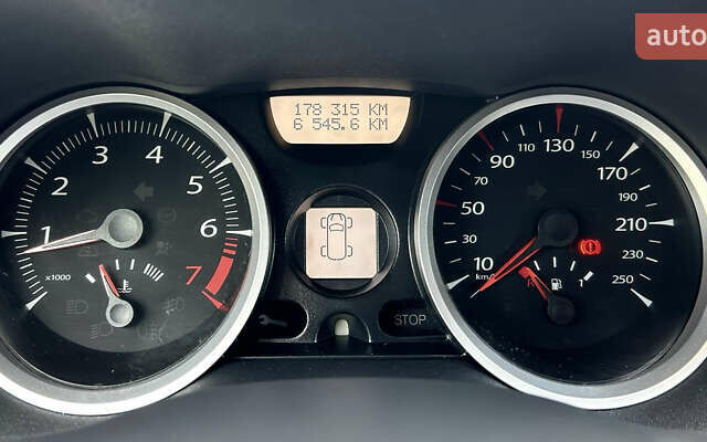 Рено Меган 2007 в Виннице на Automoto.ua Серый Рено Меган, объемом двигателя 1.6 л и пробегом 178 тыс. км за 5850 $, фото 38 на Automoto.ua