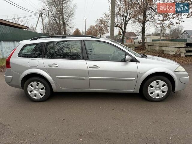 Серый Рено Меган, объемом двигателя 1.6 л и пробегом 206 тыс. км за 5190 $, фото 3 на Automoto.ua