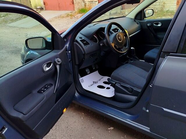 Сірий Рено Меган, об'ємом двигуна 1.6 л та пробігом 223 тис. км за 6200 $, фото 8 на Automoto.ua