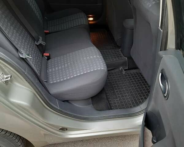 Серый Рено Меган, объемом двигателя 1.6 л и пробегом 234 тыс. км за 4999 $, фото 9 на Automoto.ua